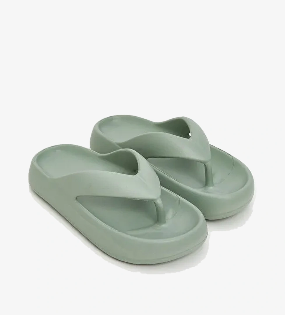 Lcw Steps Parmak Arası Kız Çocuk Terlik model görseli