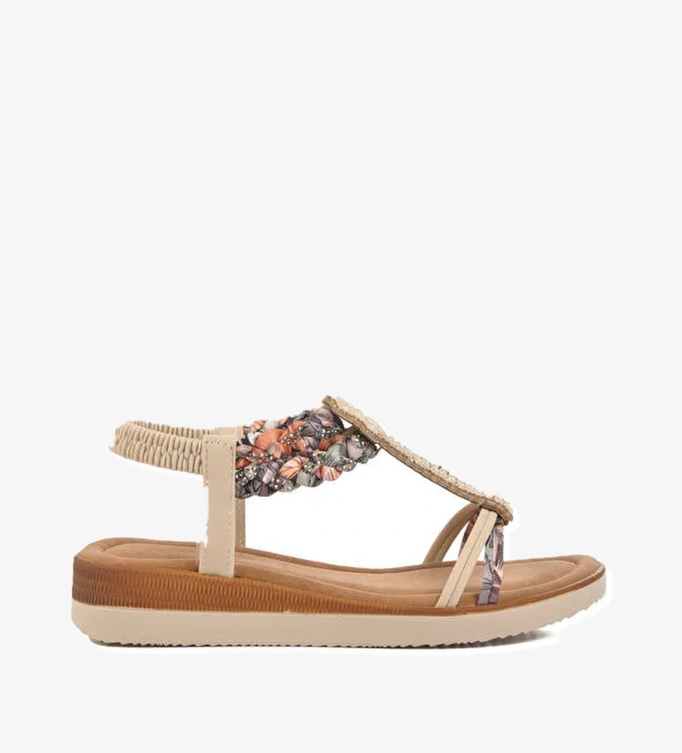 Bej İşlemeli Hafif İnce Taban Kadın Sandalet 358131 Z