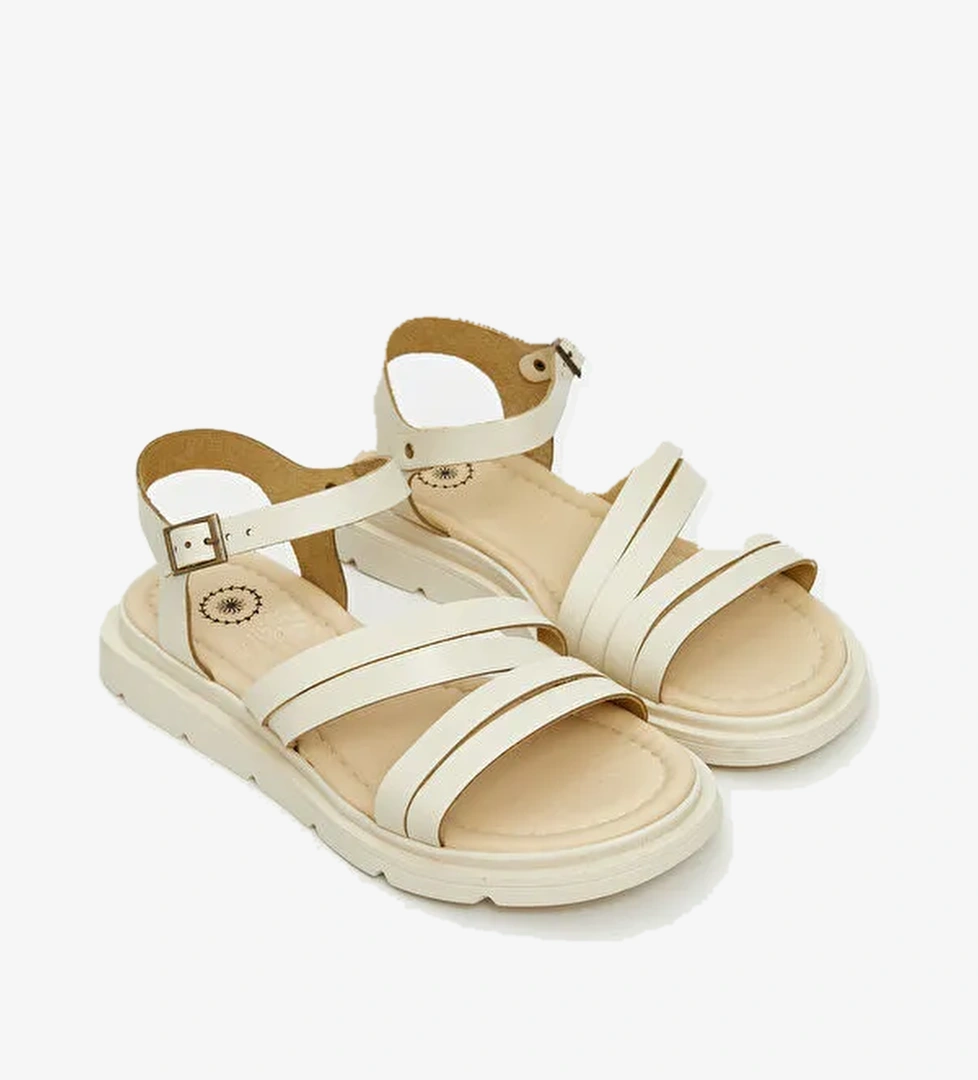 Deri Görünümlü Kadın Sandalet - Görsel 1