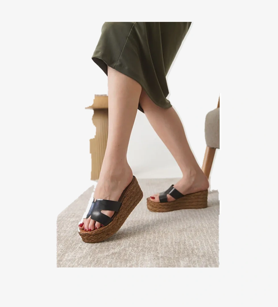 D0684 Günlük Ortopedik Hakiki Deri Topuklu Kadın Terlik - Görsel 1