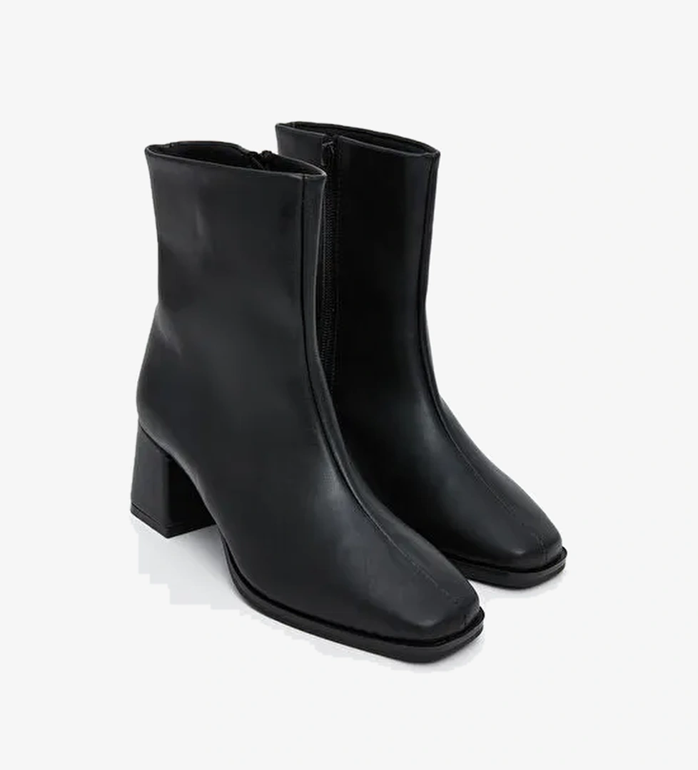 Deri Görünümlü Kadın Topuklu Bot - Görsel 1