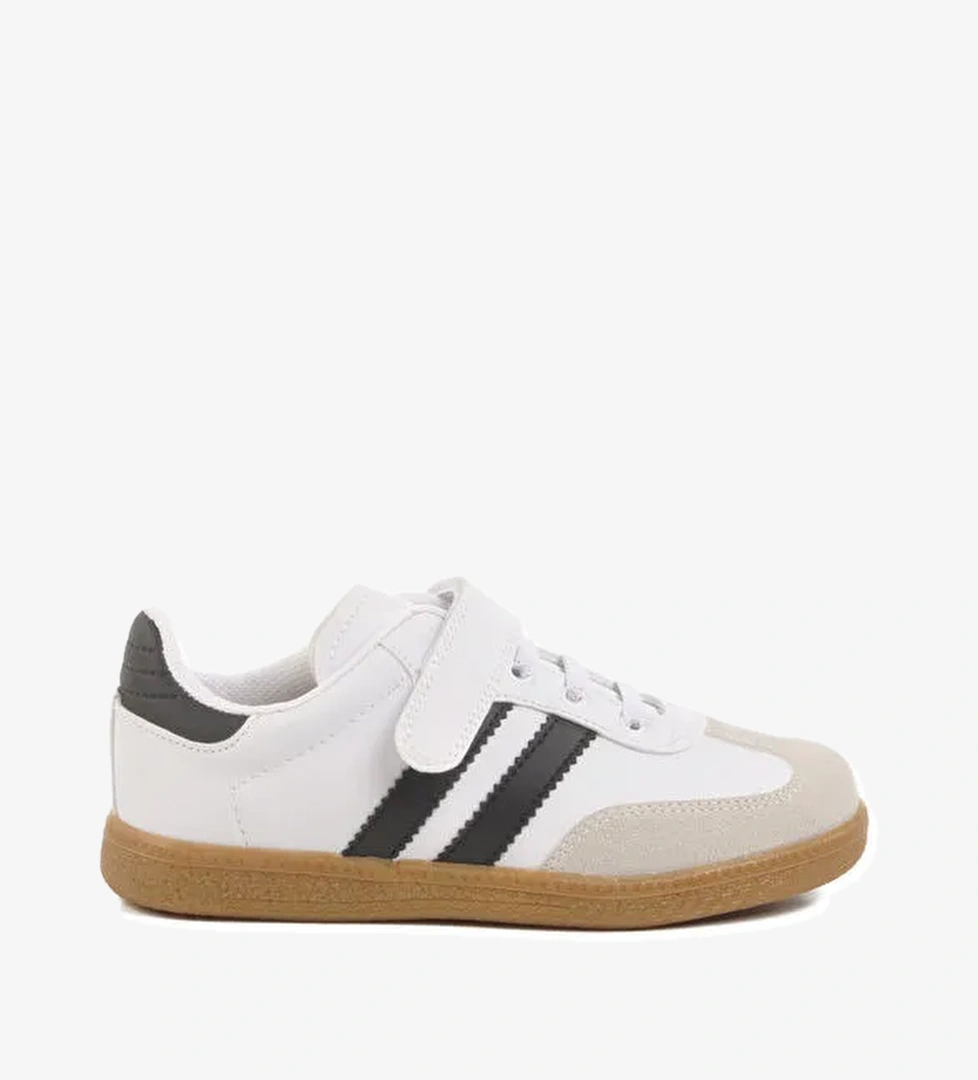 Ayakmod Beyaz Siyah Cırtlı Erkek Çocuk Spor Ayakkabı 225 F model görseli