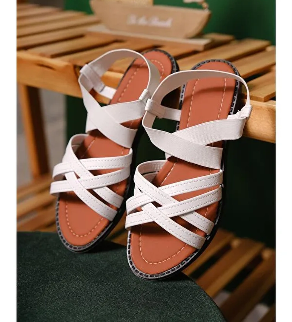 Liqqa Çapraz Deri Detaylı Lastikli Kadın Sandalet