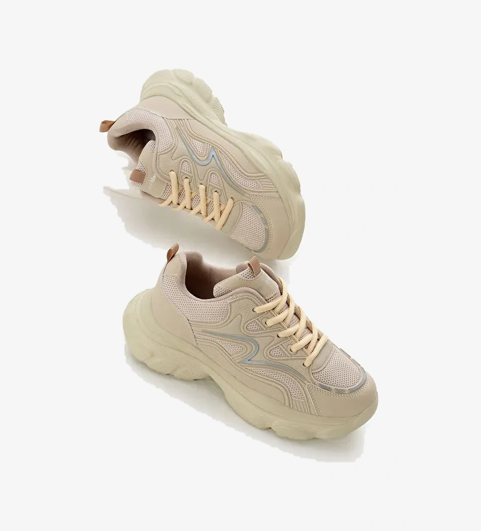 Kadın Bej Yüksek EVA Faylon Taban Nefes Alabilen Kumaş Desenli Bağcıklı Spor Ayakkabı