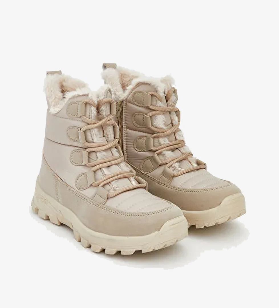 Lcw Steps Bağcıklı Kadın Kar Botu model görseli