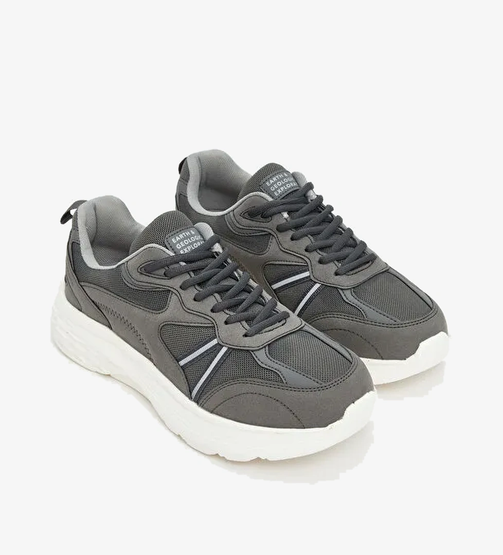 Bağcıklı File Detaylı Erkek Spor Ayakkabı