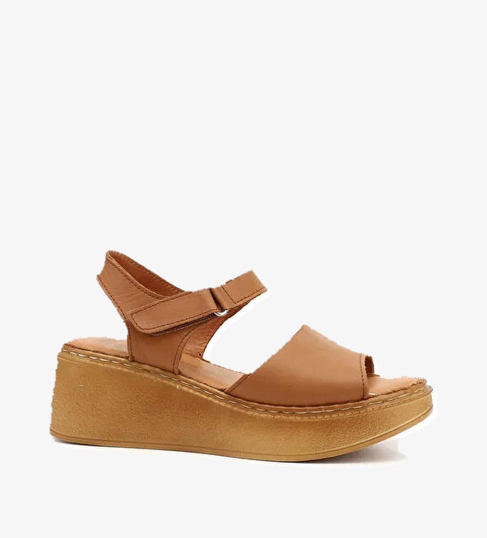 Kadın Dolgu Taban Hakiki Deri Sandalet