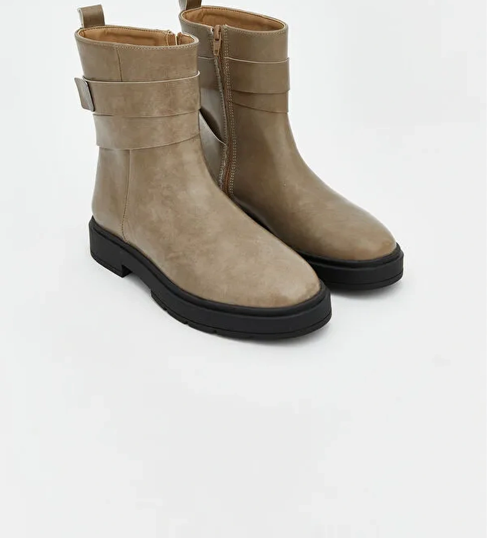 Lcw Steps Fermuarlı Deri Görünümlü Kadın Bot model görseli