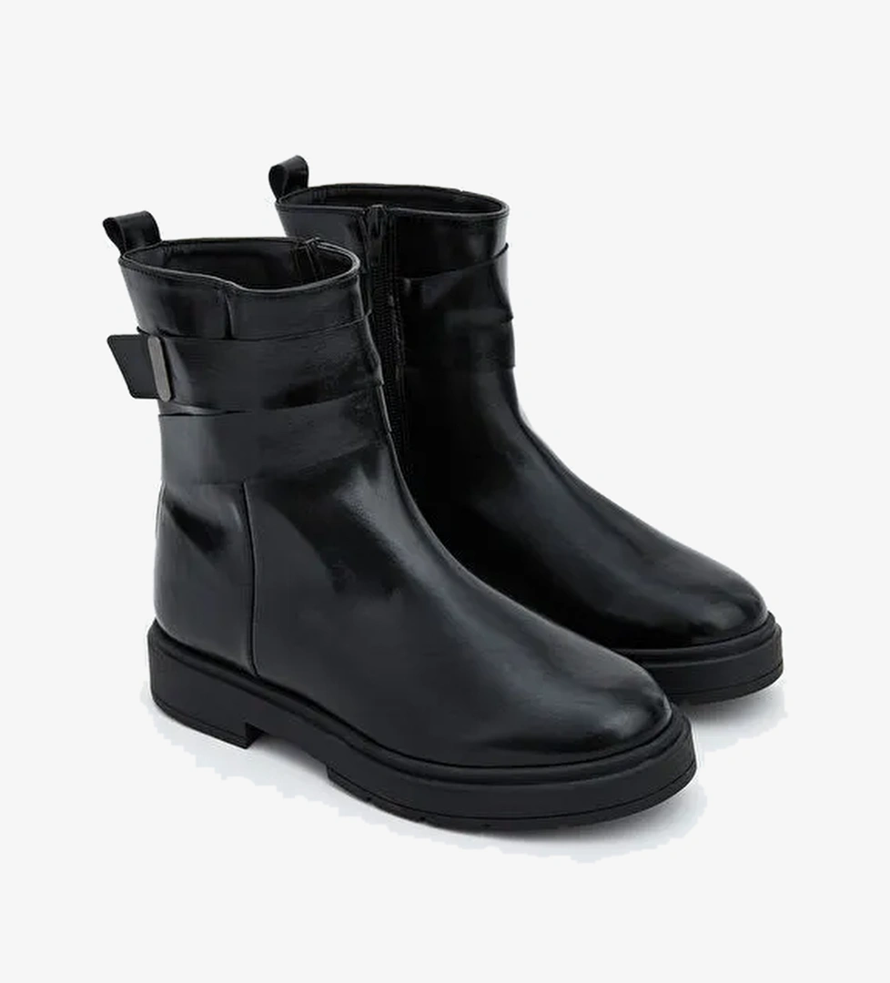 Fermuarlı Deri Görünümlü Kadın Bot