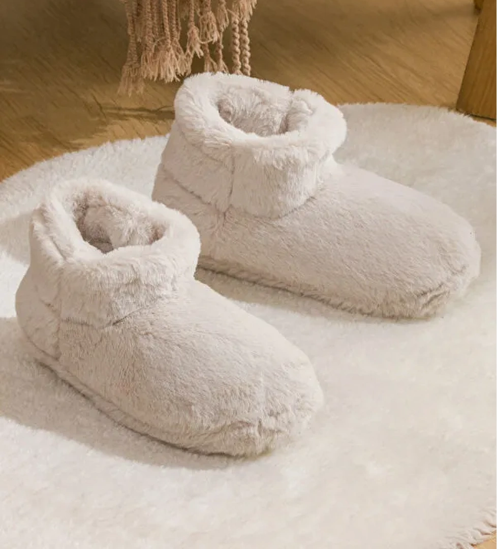 Kadın Pelüş Ev Botu - Görsel 1