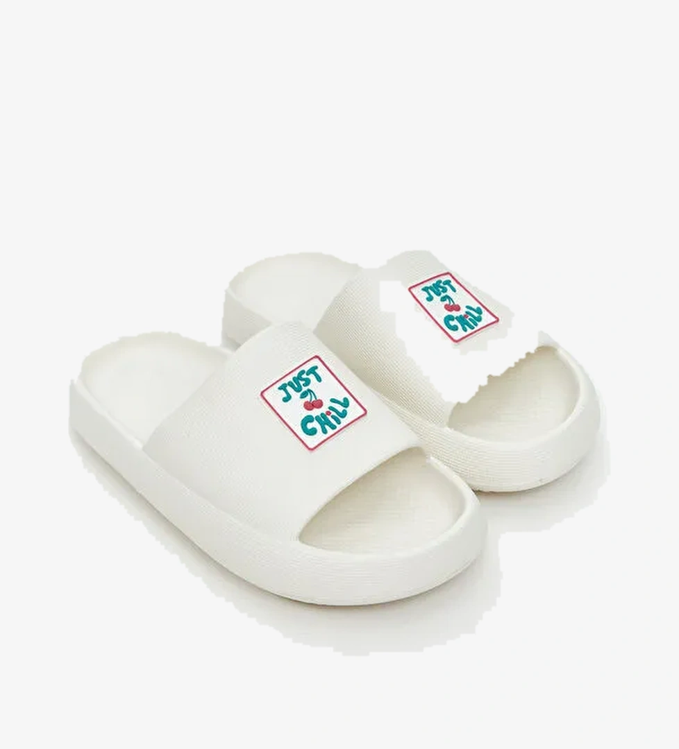 Lcw Steps Tek Bantlı Baskılı Kız Çocuk Terlik model görseli