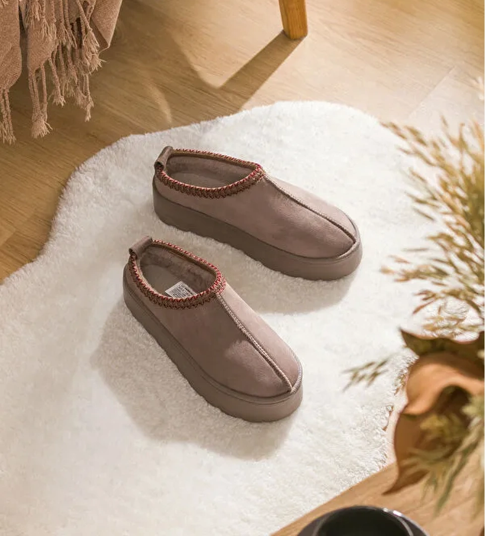 Süet Görünümlü Kadın Ev Ayakkabısı - Görsel 1