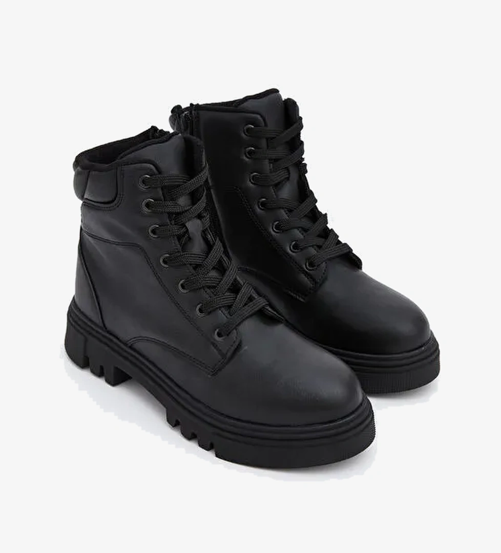 Süet Görünümlü Kadın Bot