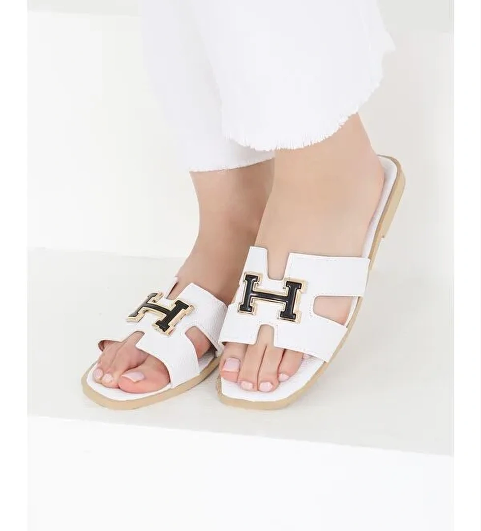Kadın Beyaz H Tokalı Terlik - 27407