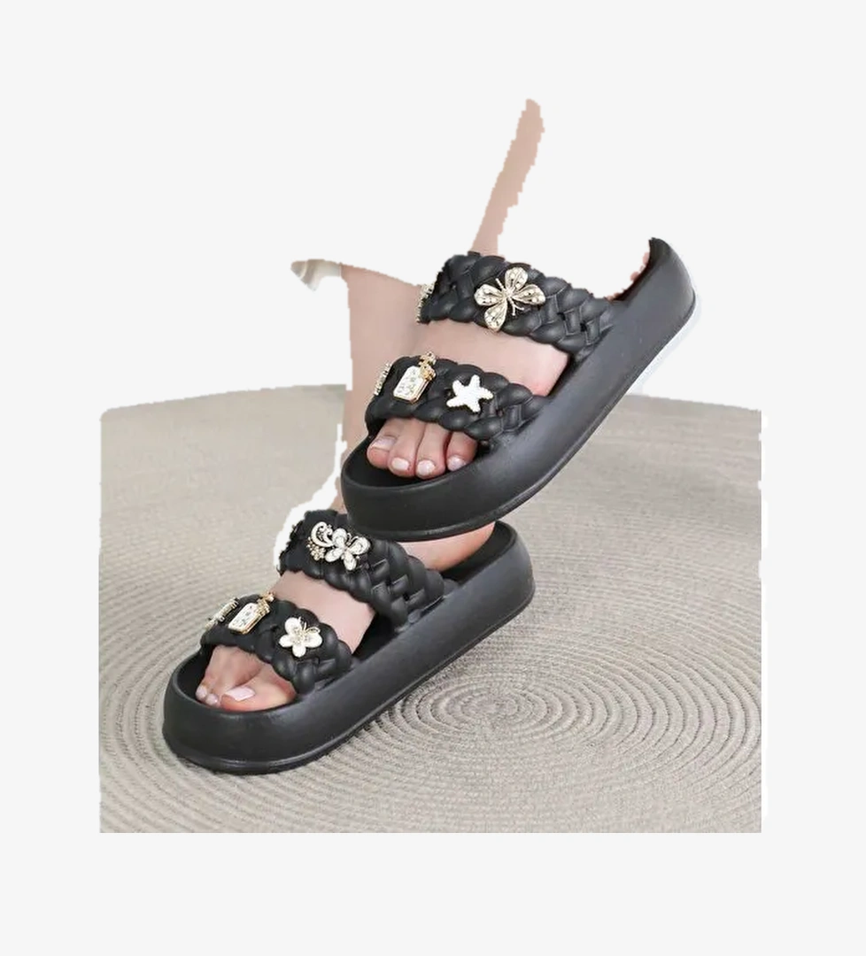 Kadın Siyah Tokalı Terlik - 27417