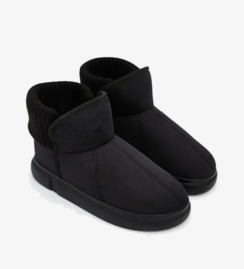 Süet Görünümlü Kadın Ev Botu