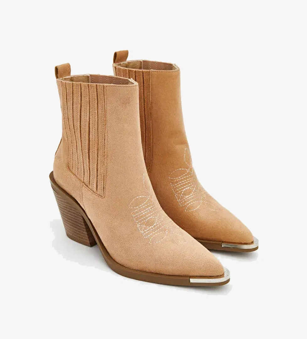 Süet Görünümlü Kadın Bot - Görsel 1