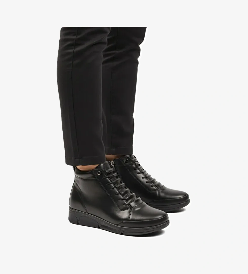 Siyah Polarlı Soğuğa Dirençli Kaymaz Taban Kadın Bot 293112 Z - Görsel 1