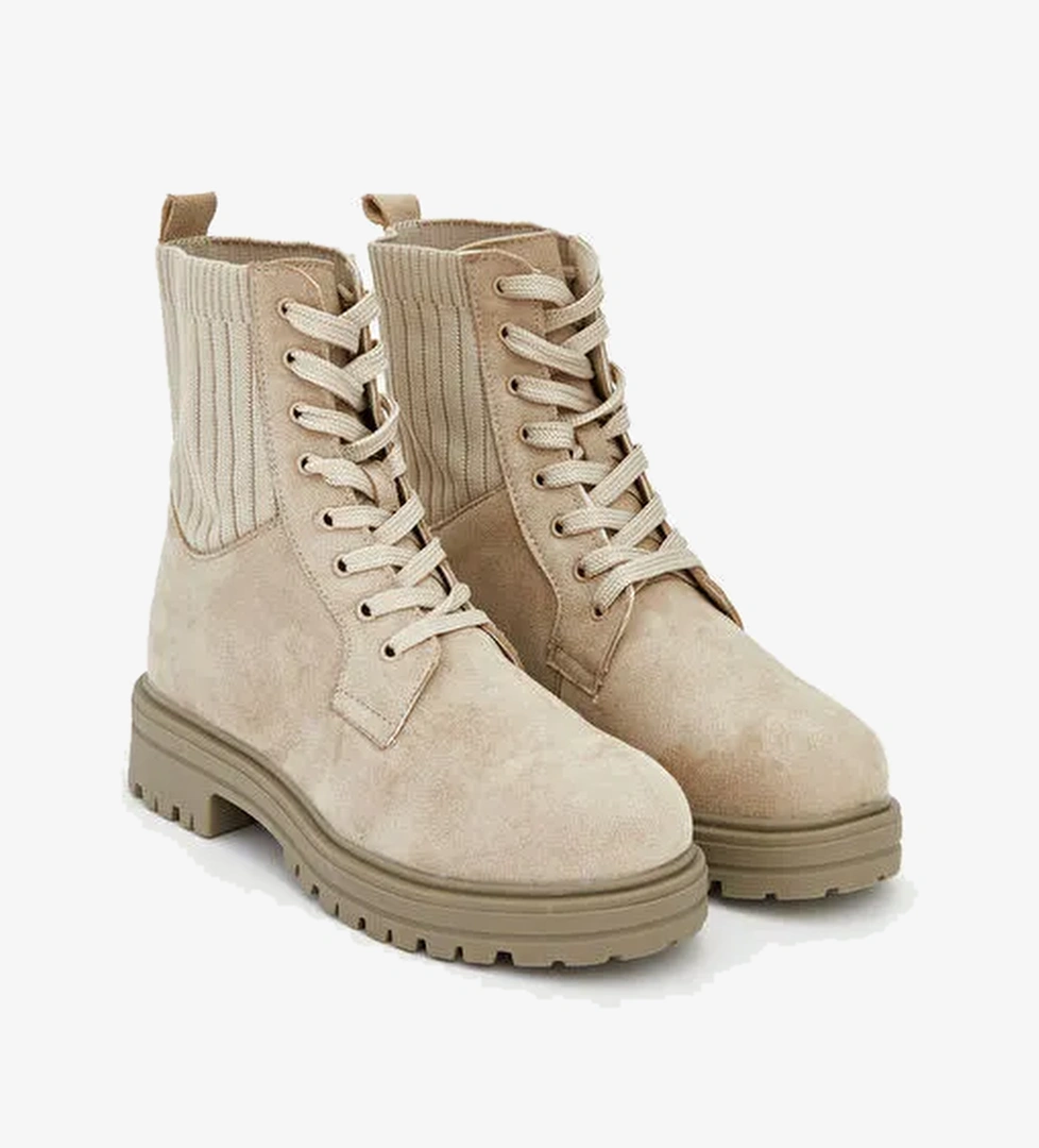 Süet Görünümlü Bağcıklı Kadın Bot