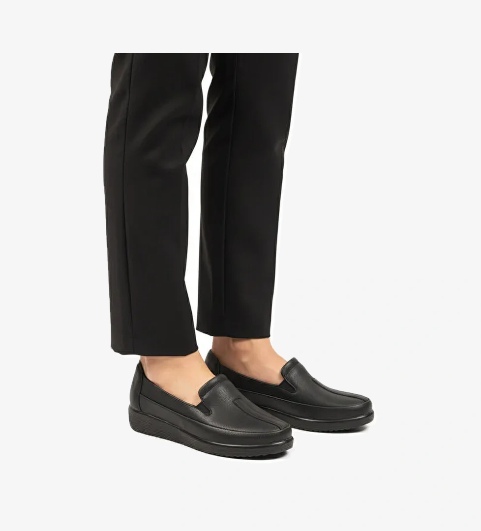 Siyah Cilt Hafif Esnek Anatomik Kadın Casual Ayakkabı 293117 Z - Görsel 1