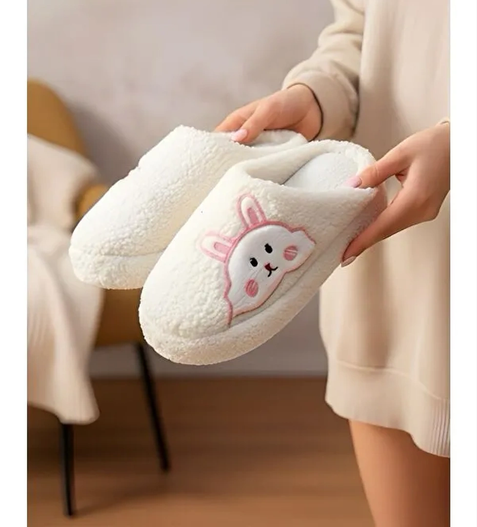 Ft 101 Tavşan Nakışlı Kadın Ev Terliği Pelüş Terlik Çeyiz ve Bohça Terliği Ses Yapmaz Kalın Taban