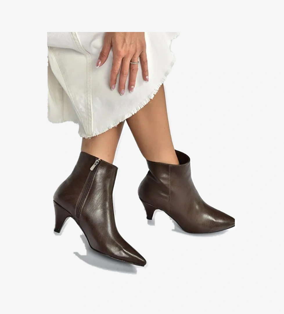 Kahverengi Kadın Bot R404710009