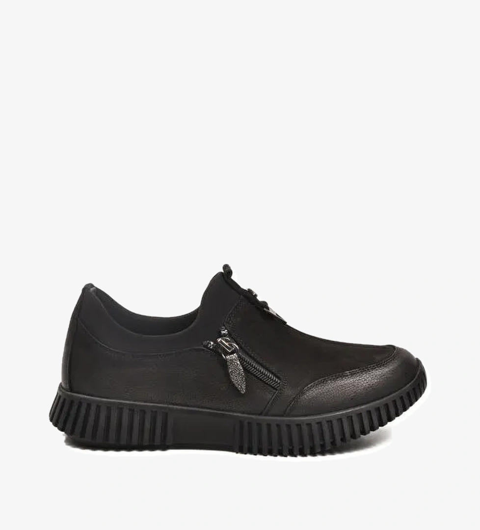 Siyah Nubuk Hakiki Deri Kaymaz Taban Kadın Casual Ayakkabı 25405007K Z - Görsel 1