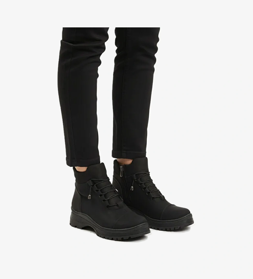 Siyah Zümrüt İçi Polarlı Soğuğa Dirençli Kaymaz Taban Kadın Bot 112 Z