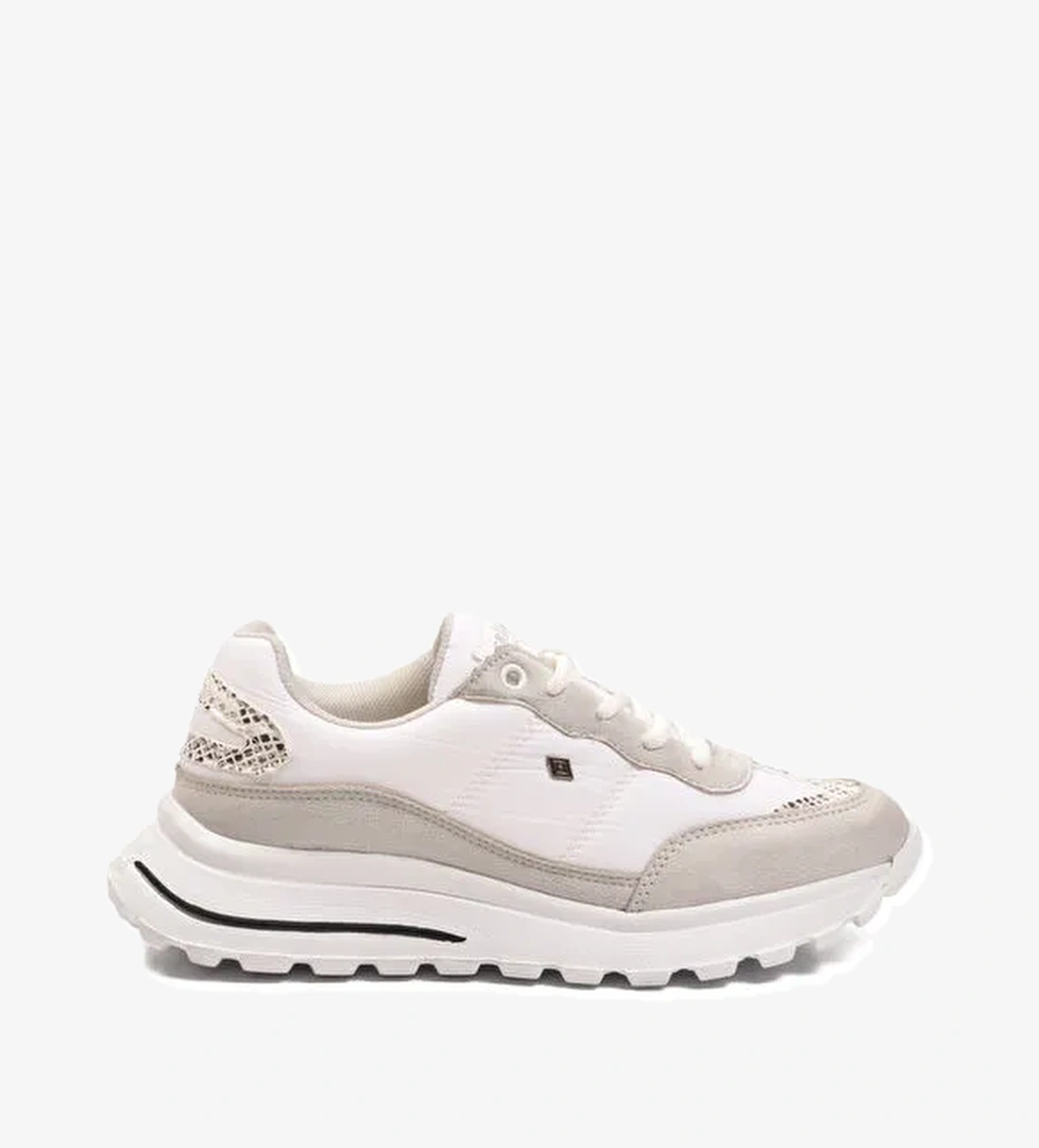 Beyaz Bağcıklı Hafif Esnek Kadın Spor Ayakkabı Roni G