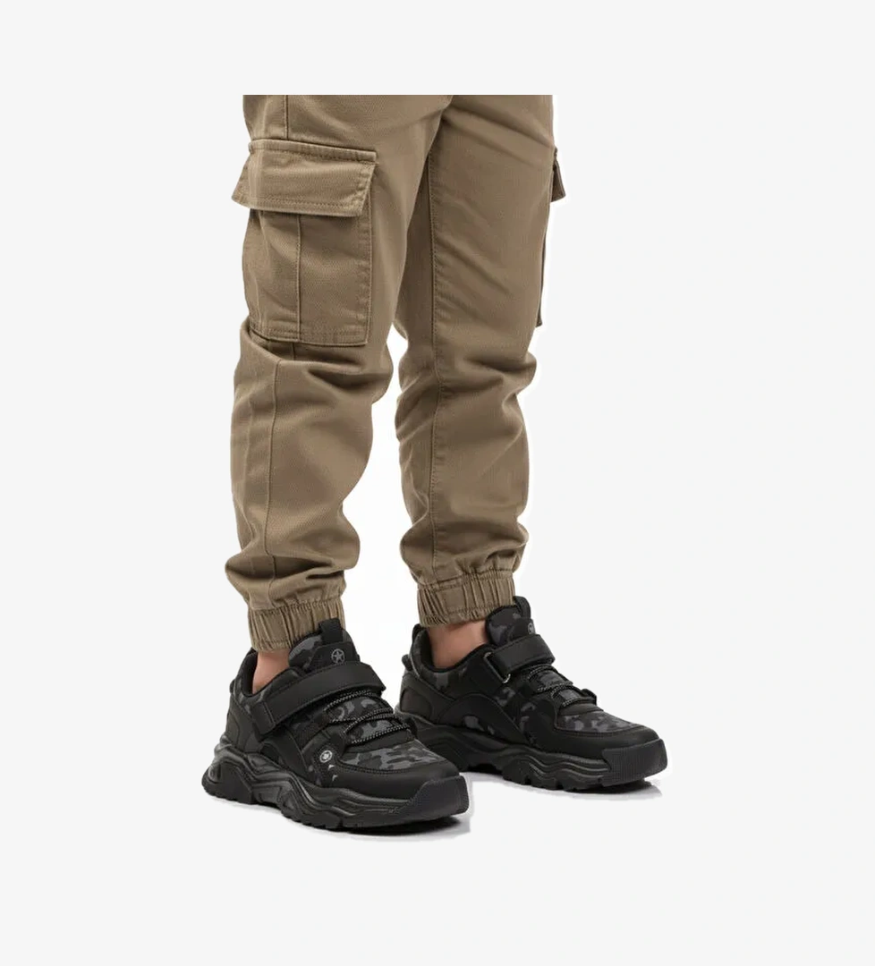 Siyah Cırtlı Hafif Esnek Erkek Çocuk Spor Ayakkabı 2021 F