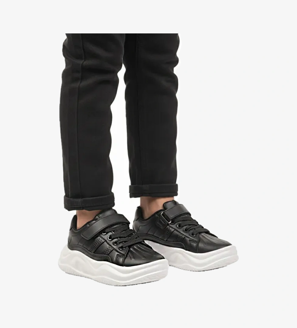 Siyah Beyaz Cırtlı Hafif Esnek Erkek Çocuk Spor Ayakkabı 2033 F - Görsel 1