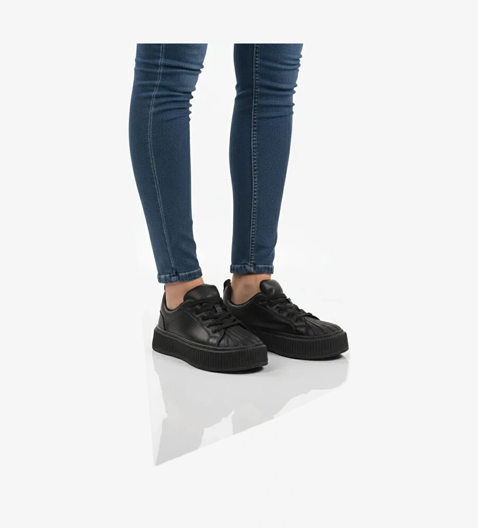 Siyah Bağcıklı Unisex Spor Ayakkabı Grov 410 G - Görsel 1