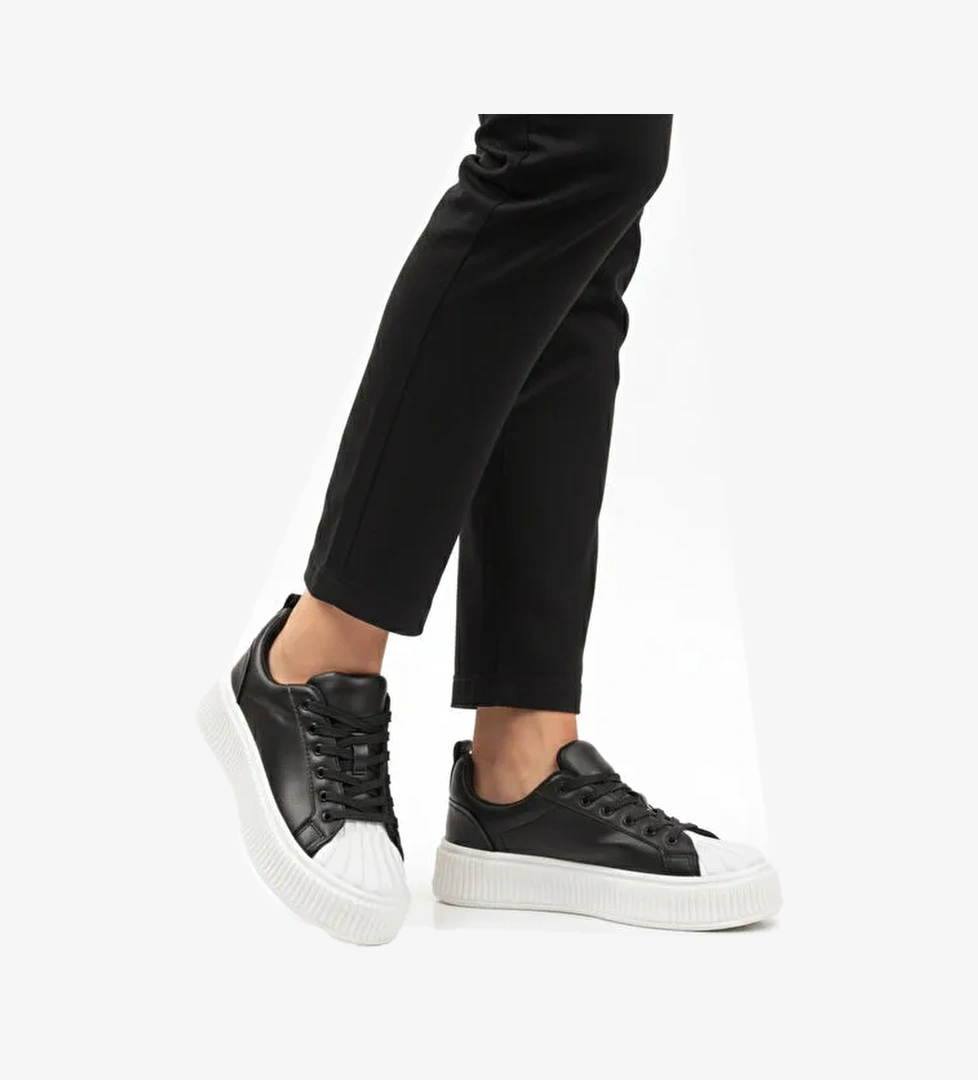 Siyah Beyaz Bağcıklı Unisex Spor Ayakkabı Grov 410 G