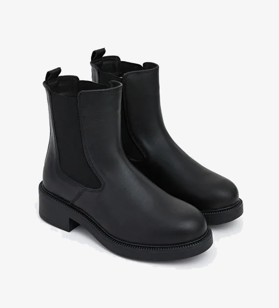 Deri Görünümlü Kadın Çizme - Görsel 1