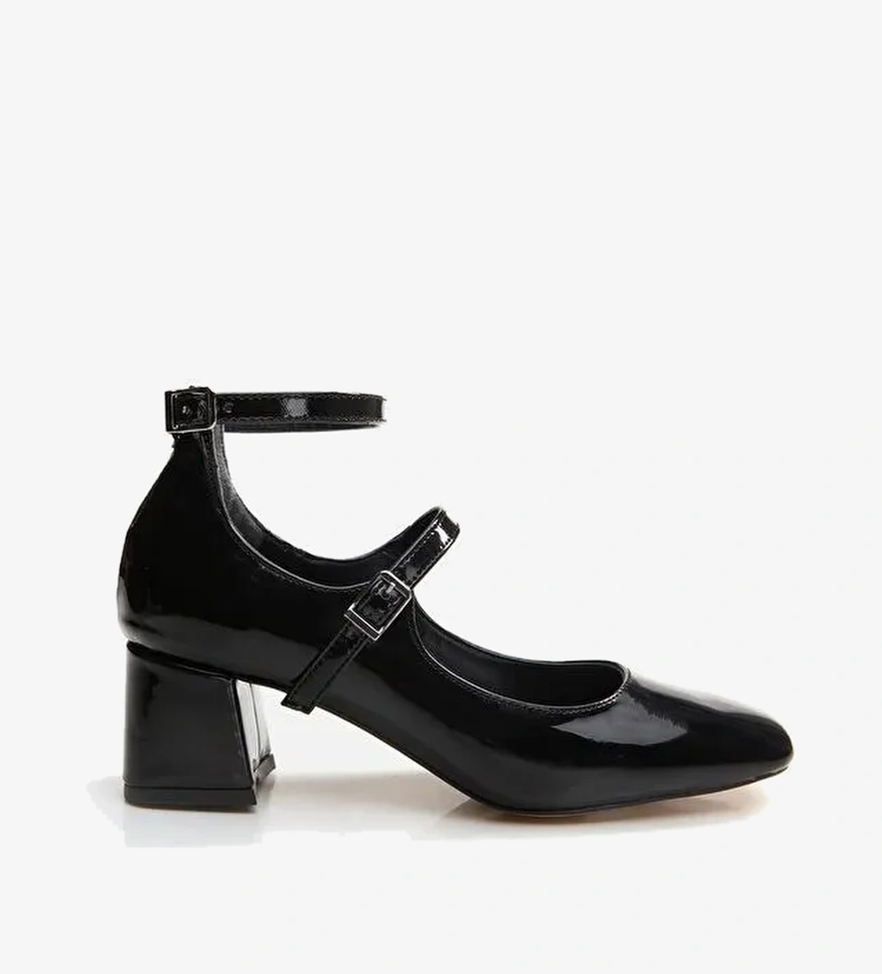 Yaya By Hotiç Siyah Kadın Kalın Topuklu Ayakkabı model görseli