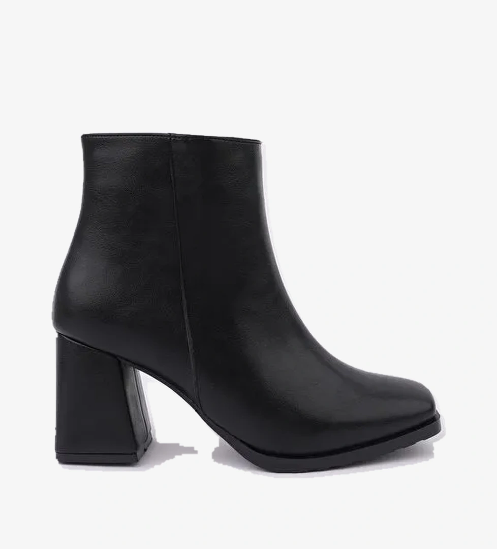 Muggo Di̇vi̇na Küt Burun Kalın Topuklu Fermuarlı Kadın Bot model görseli