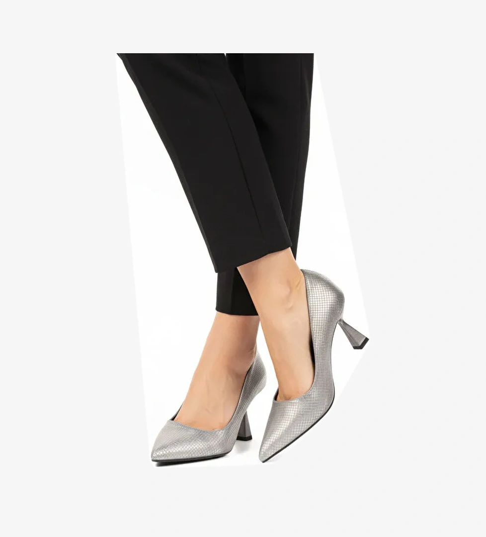 Platin İnce Topuklu Kadın Abiye Ayakkabı 665140 Z