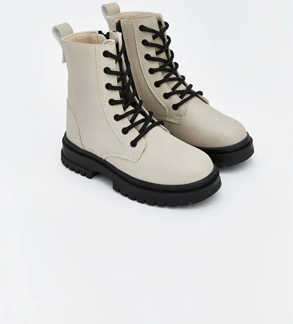 Lcw Steps Deri Görünümlü Kız Çocuk Bot model görseli