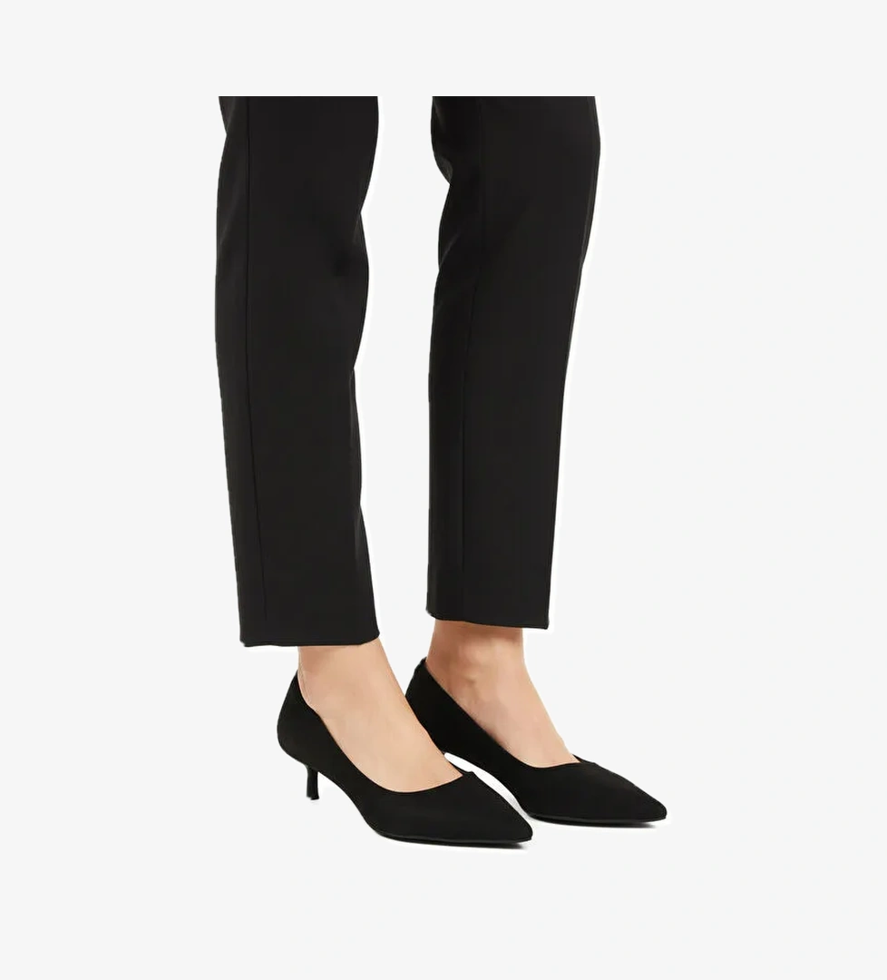 Siyah Süet Hafif Kadın İnce Kısa Topuklu Ayakkabı 458343 Z