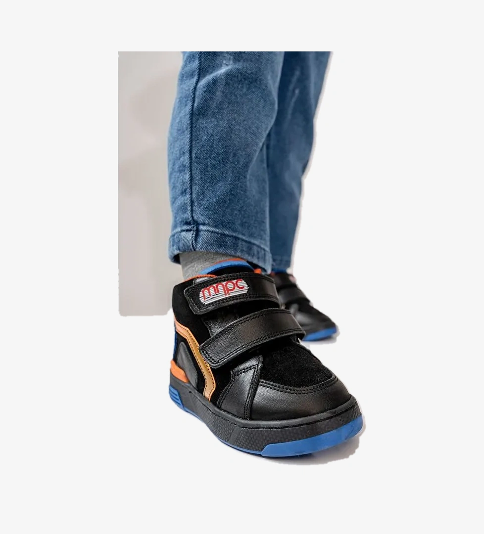 Erkek Çocuk Siyah Hakiki Deri Suya Dayanıklı Günlük Bot - Görsel 1