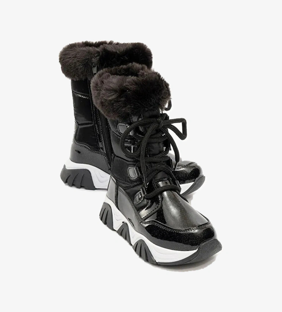 Mnpc Kız Çocuk Simli Rugan Deri Suya Dayanıklı Günlük Bot model görseli