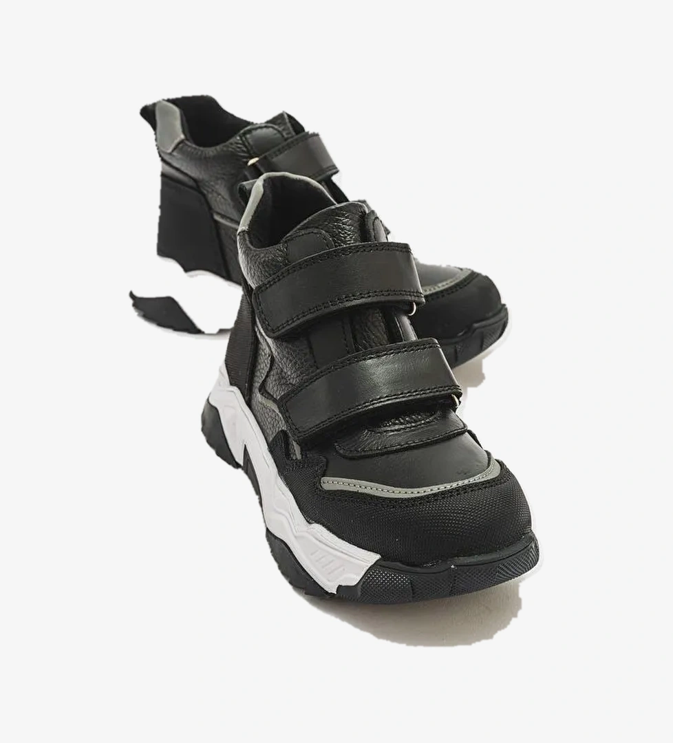 Erkek Çocuk Siyah Hakiki Deri Suya Dayanıklı Günlük Bot - Görsel 1