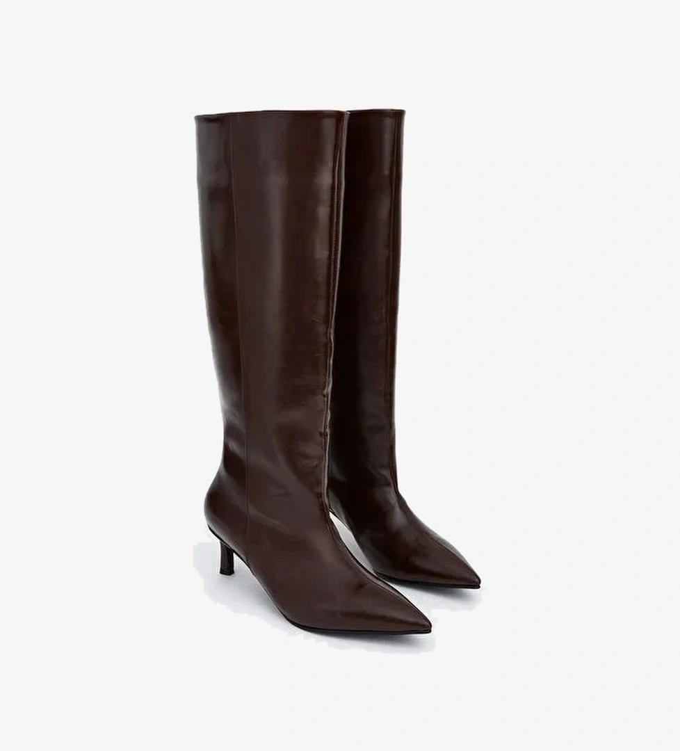 Deri Görünümlü Topuklu Kadın Bot - Görsel 1