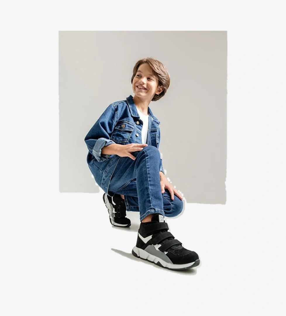 Erkek Çocuk Siyah Hakiki Deri Anatomik Günlük Bot