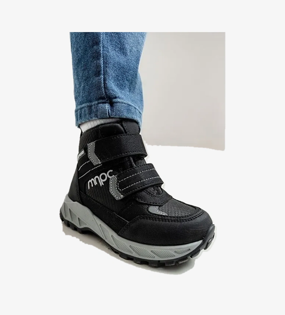 Erkek Çocuk Siyah Su Geçirmez Anatomik Günlük Bot - Görsel 1