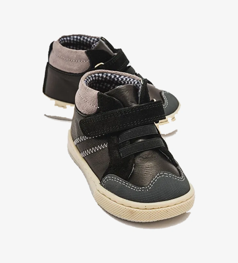 Erkek Çocuk Siyah Hakiki Deri Suya Dayanıklı Anatomik İlk Adım Bot