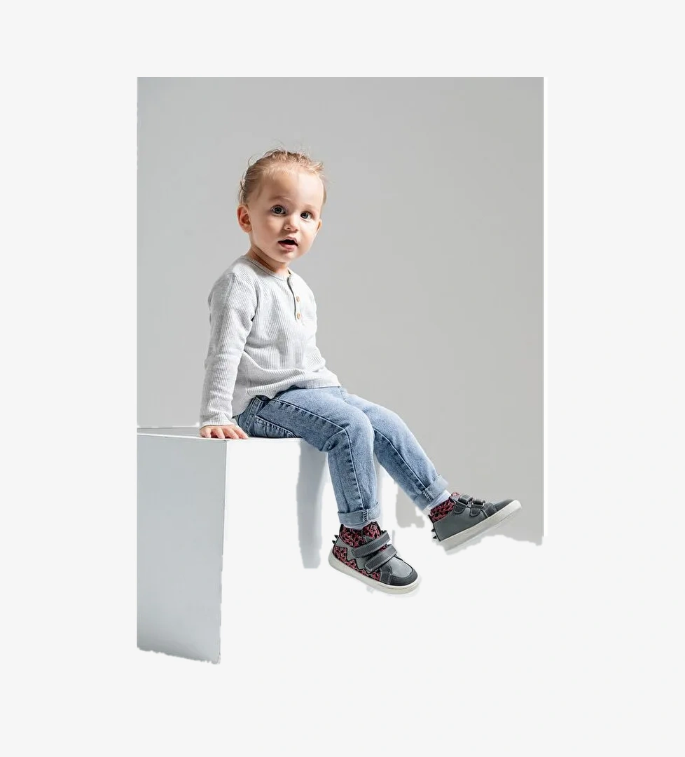 Erkek Çocuk Gri Hakiki Deri Suya Dayanıklı Anatomik Günlük Bot