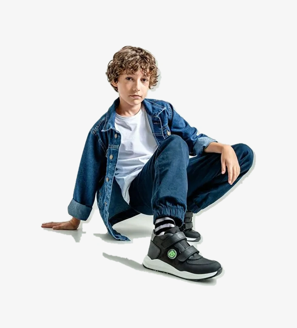 Erkek Çocuk Siyah Hakiki Deri Suya Dayanıklı Anatomik Günlük Bot - Görsel 1