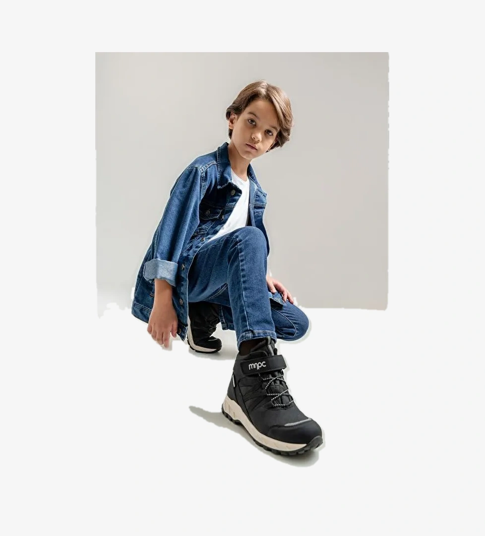 Erkek Çocuk Siyah Su Geçirmez Anatomik Günlük Bot