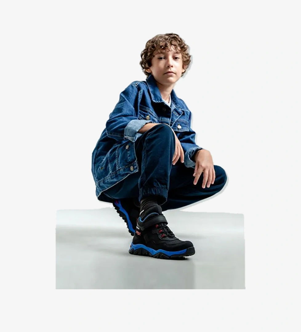 Erkek Çocuk Siyah Su Geçirmez Anatomik Günlük Bot - Görsel 1